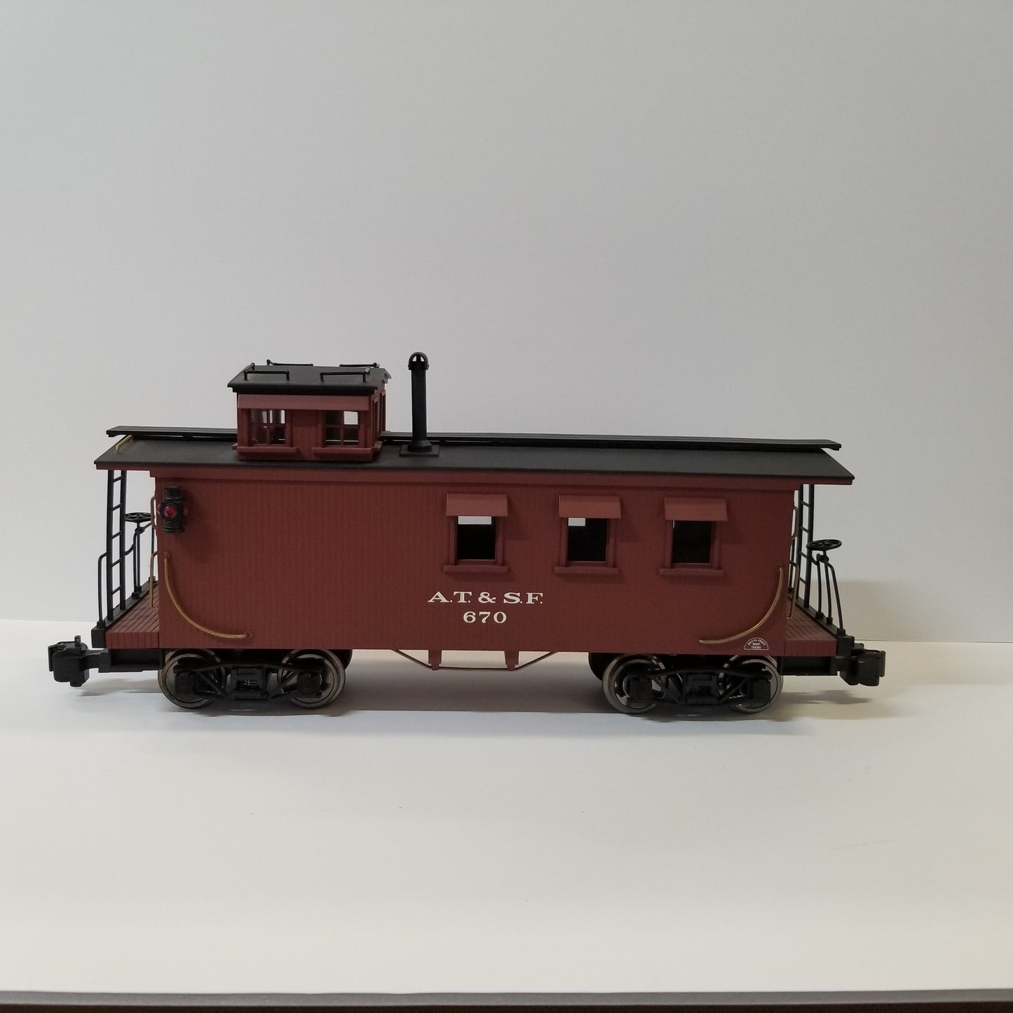 Aristo Craft Delton Classics ATSF Caboose #670