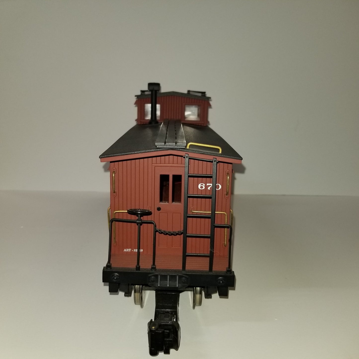 Aristo Craft Delton Classics ATSF Caboose #670