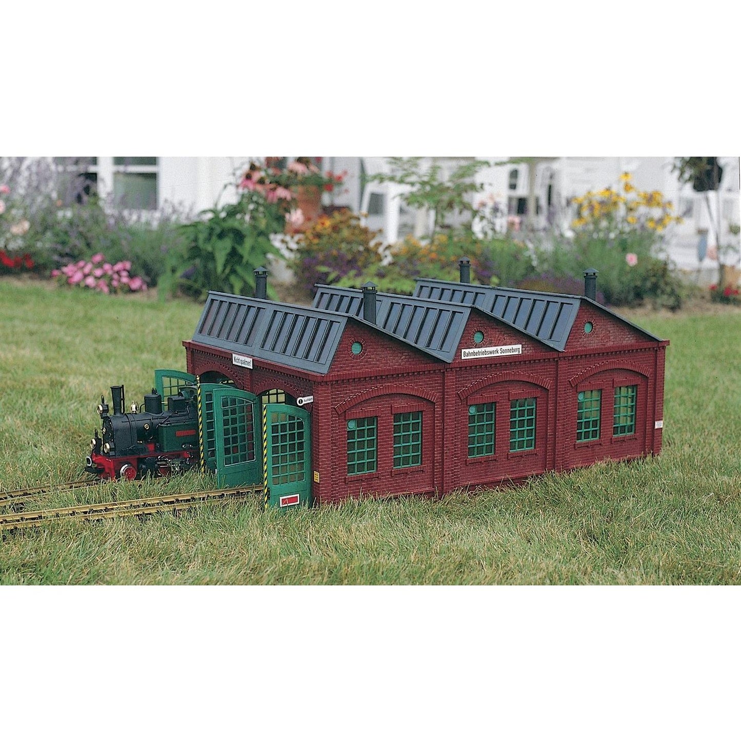 62001 Sonneberg Loco Shed - Swasey's Hardware & Hobbies