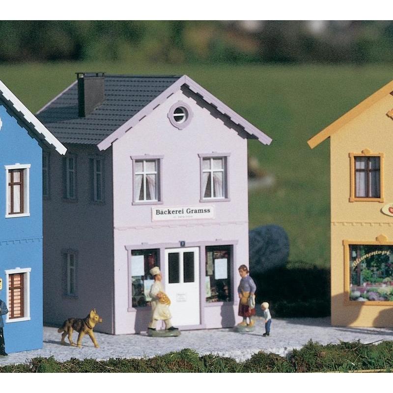 62064 The Village Gramss Bakery - Swasey's Hardware & Hobbies