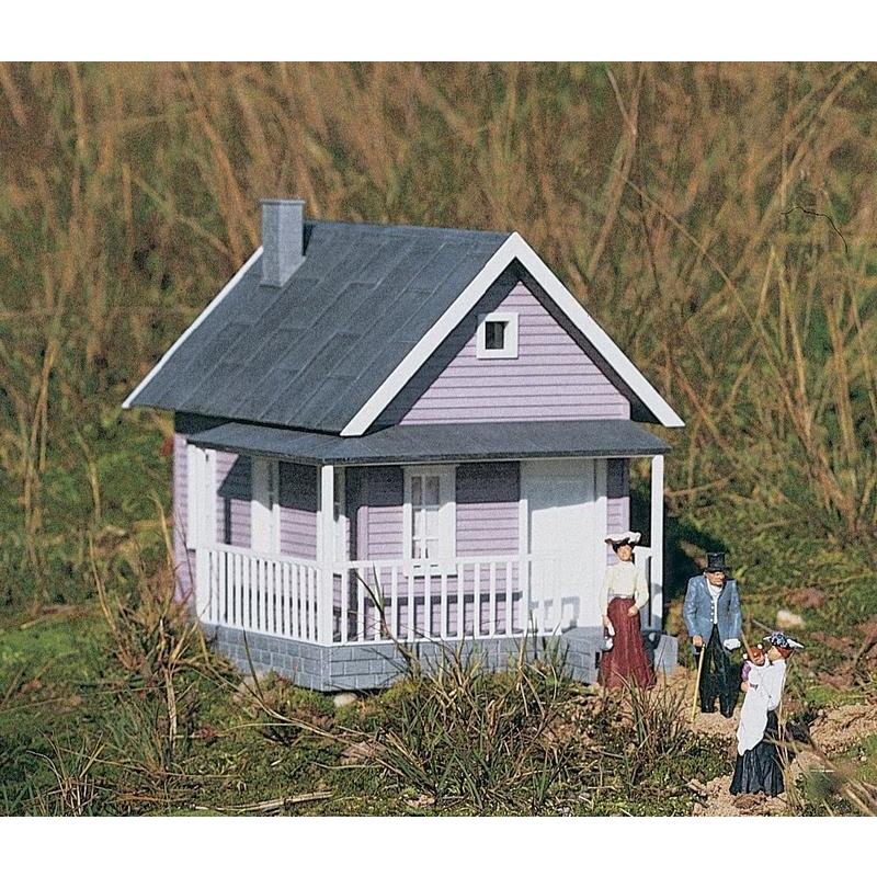 62226 Uncle Sams Farmhouse - Swasey's Hardware & Hobbies