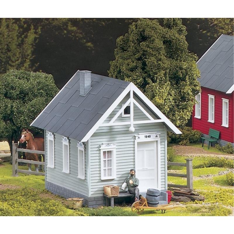 62238 Kings Gingerbread House - Swasey's Hardware & Hobbies