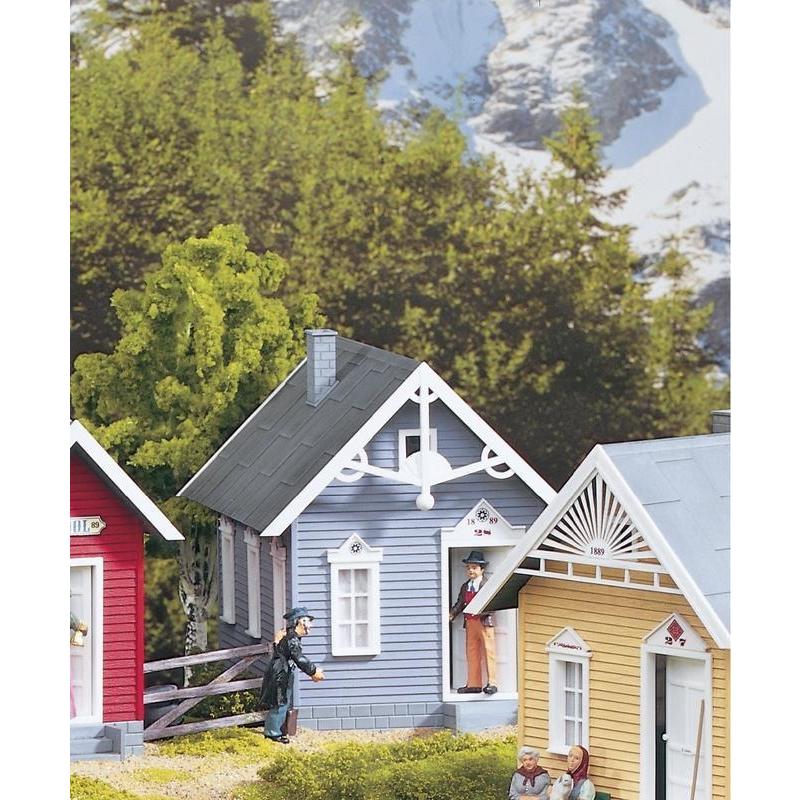 62240 Lewis Gingerbread House - Swasey's Hardware & Hobbies