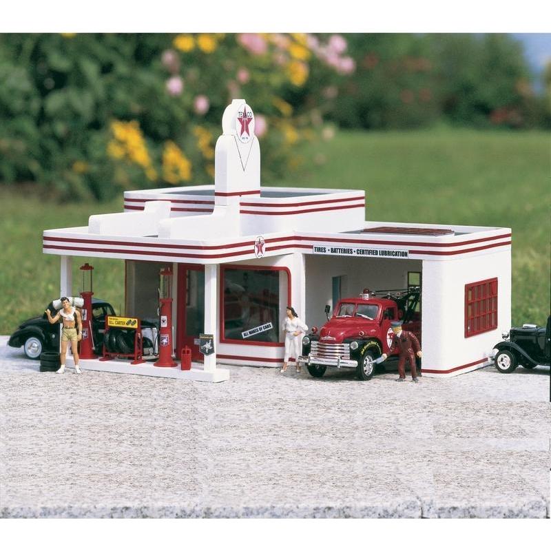 62251 Filling Station - Swasey's Hardware & Hobbies