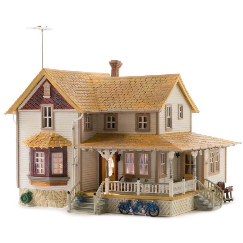 BR5046 HO Built-Up Corner Porch House