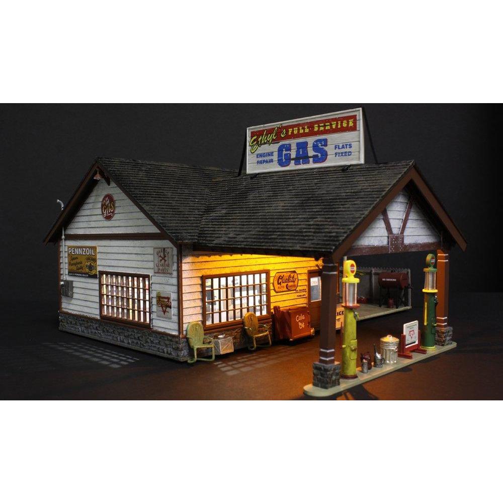 BR5849 O Built-Up Ethyl's Gas & Service