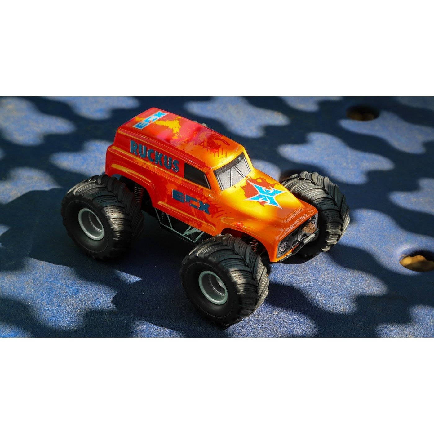 1/28 Micro Ruckus 2WD Monster Truck RTR, Orange