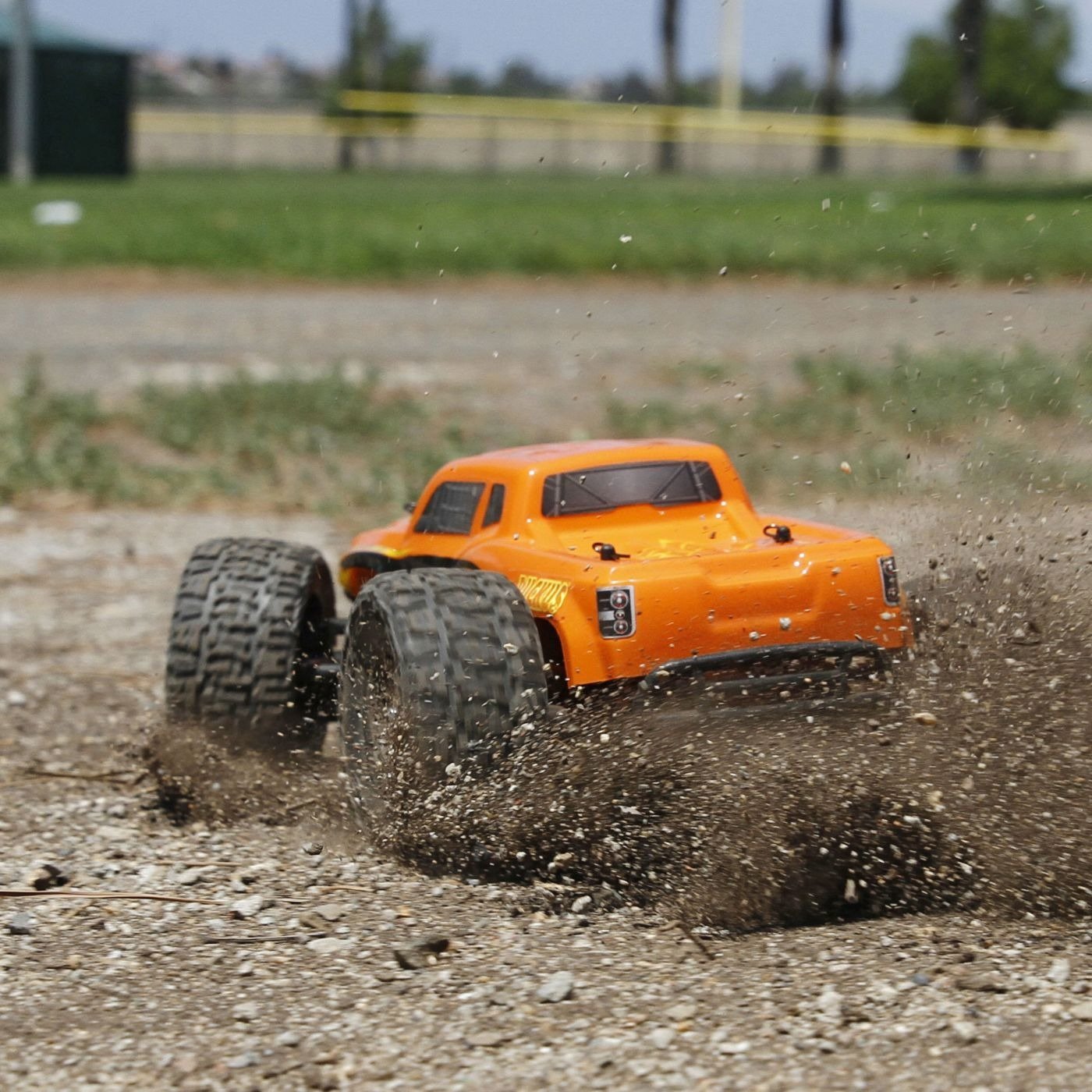 1/18 Ruckus 4WD Monster Truck RTR, Orange/Yellow