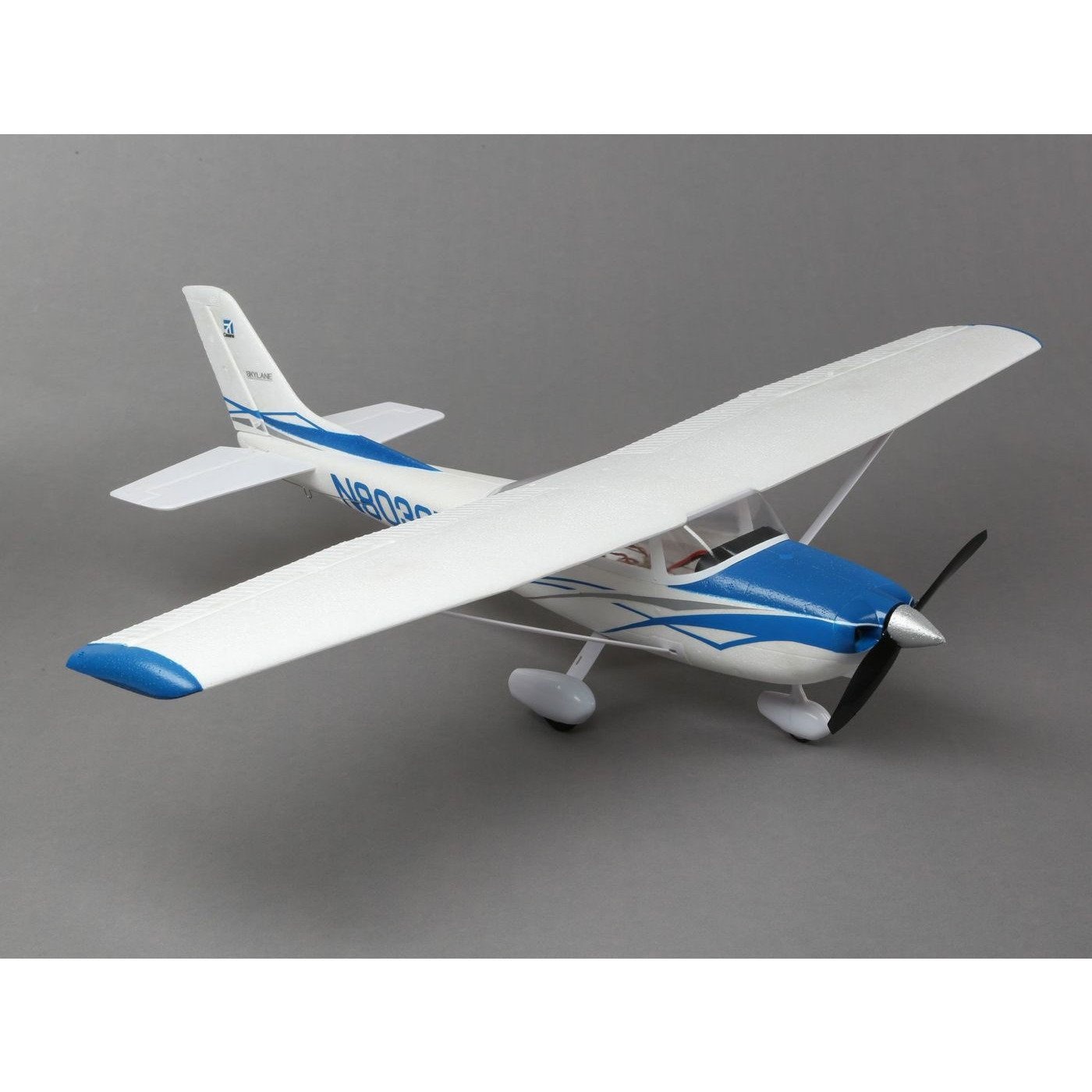 EFLU5650 UMX Cessna 182 BNF Basic