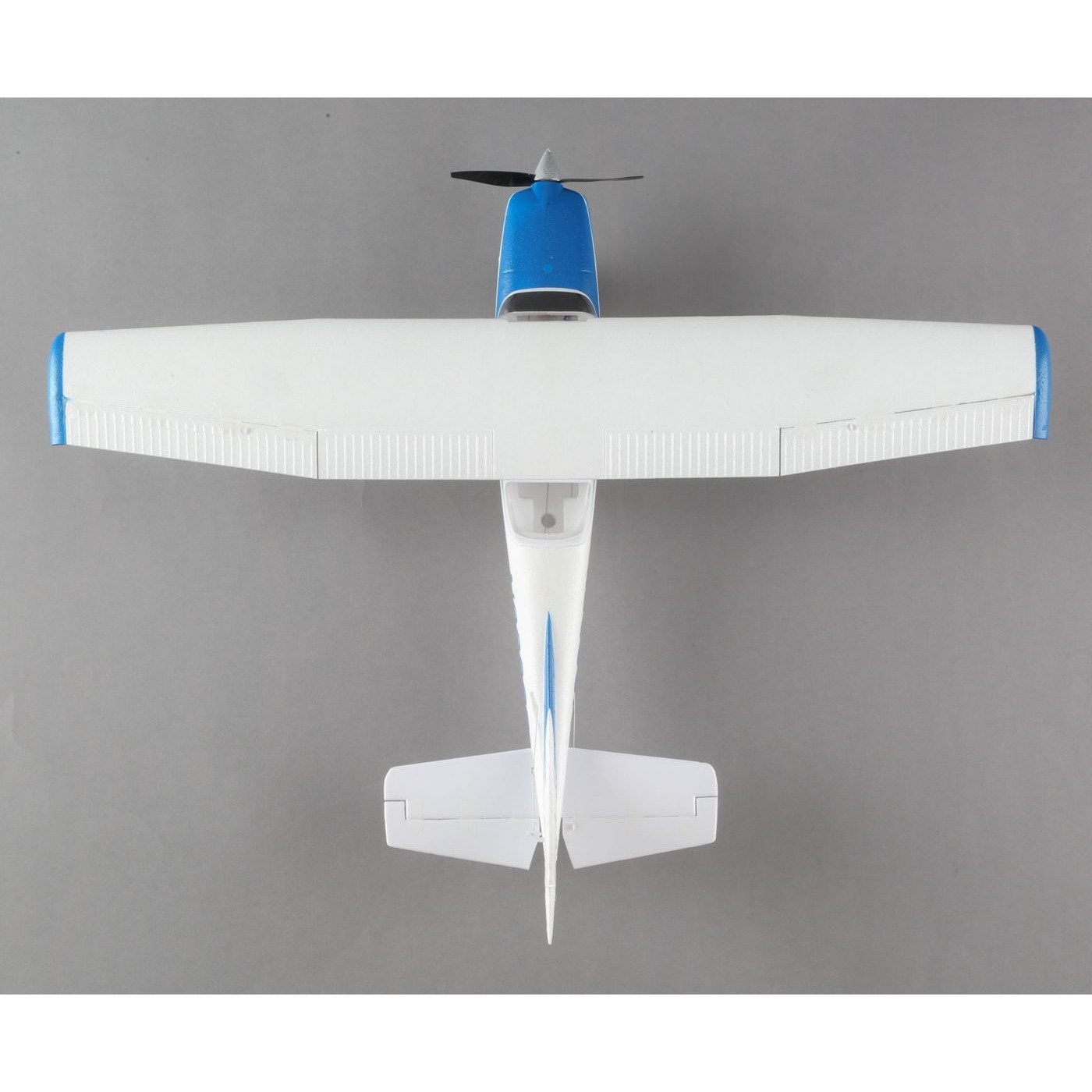 EFLU5650 UMX Cessna 182 BNF Basic