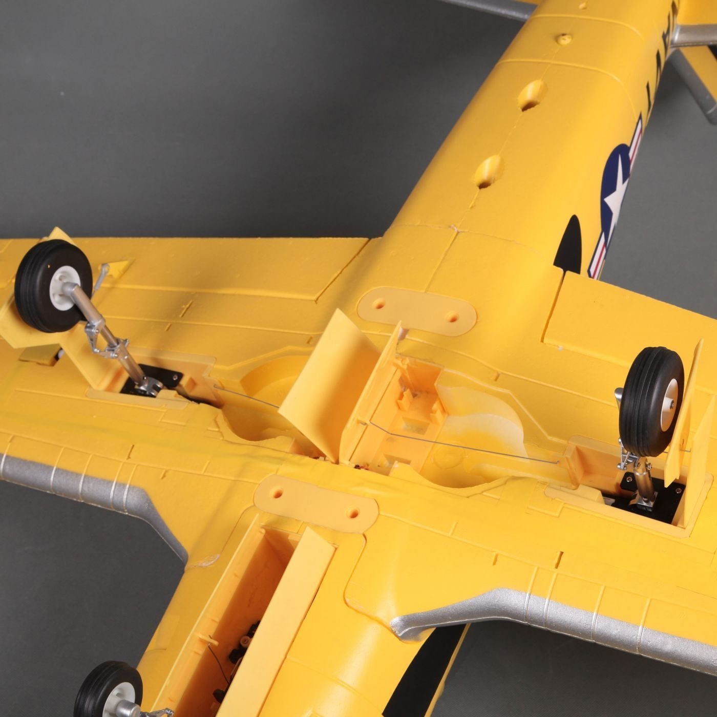 FMM083PYEL T28D V4, PNP, 1400mm, Yellow