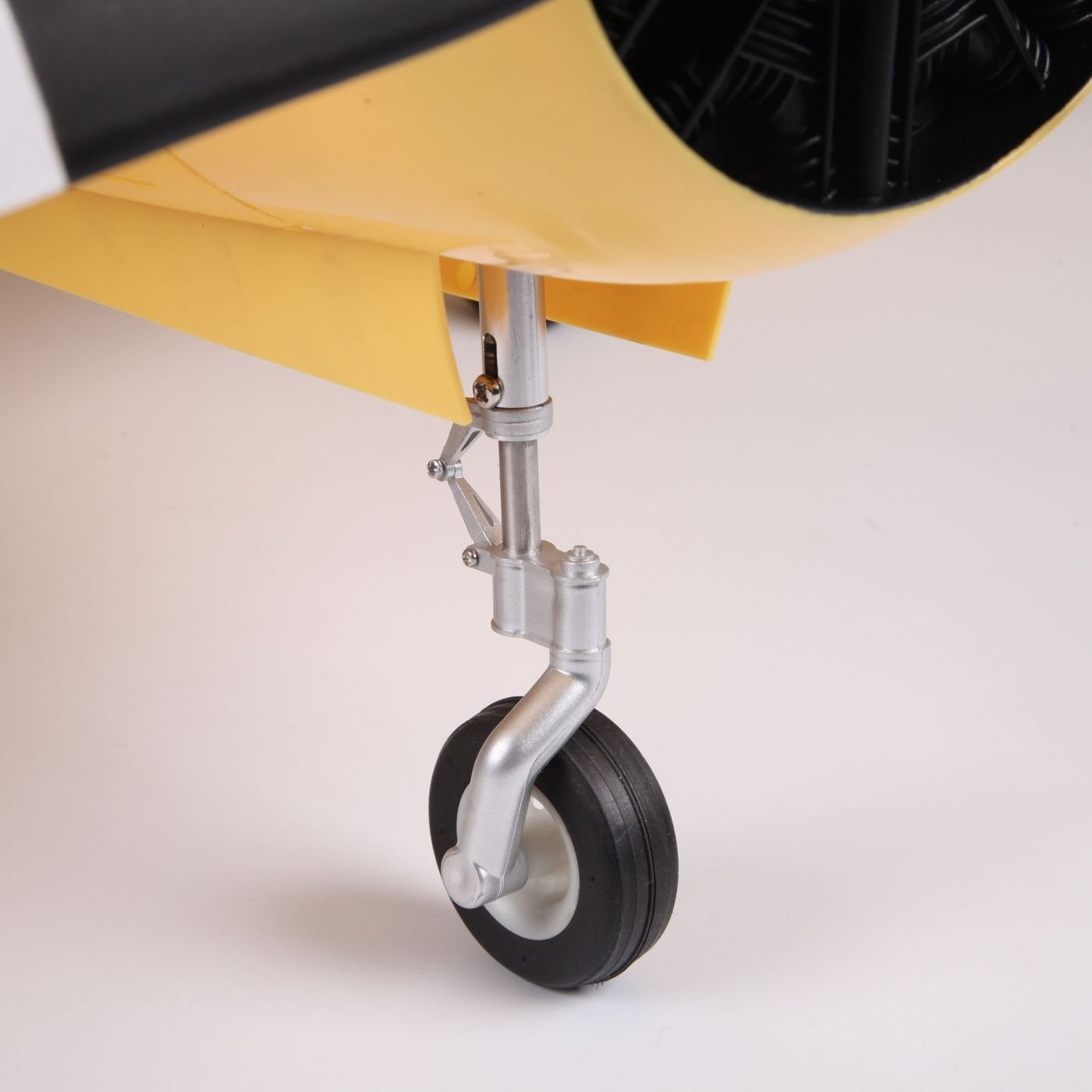 FMM083PYEL T28D V4, PNP, 1400mm, Yellow