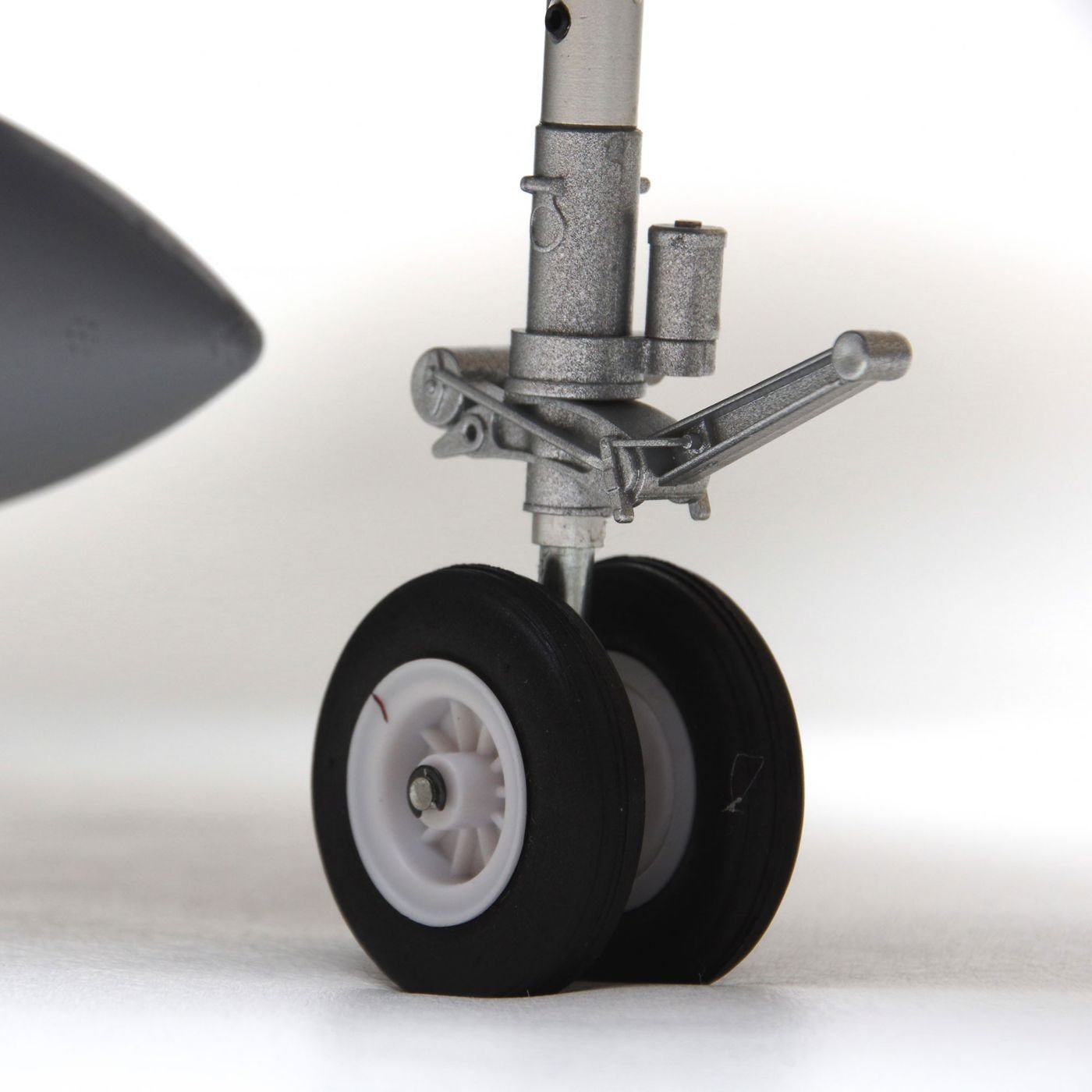 FMM102P F-18F 70mm PNP
