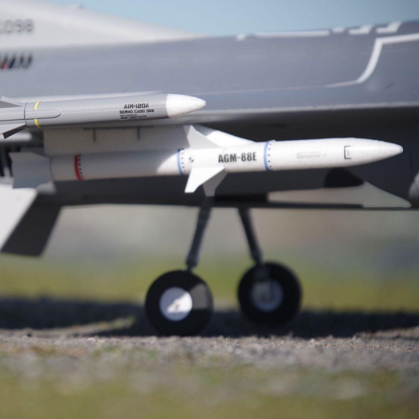 FMM1102P 70mm F-16C Fighting Falcon PNP