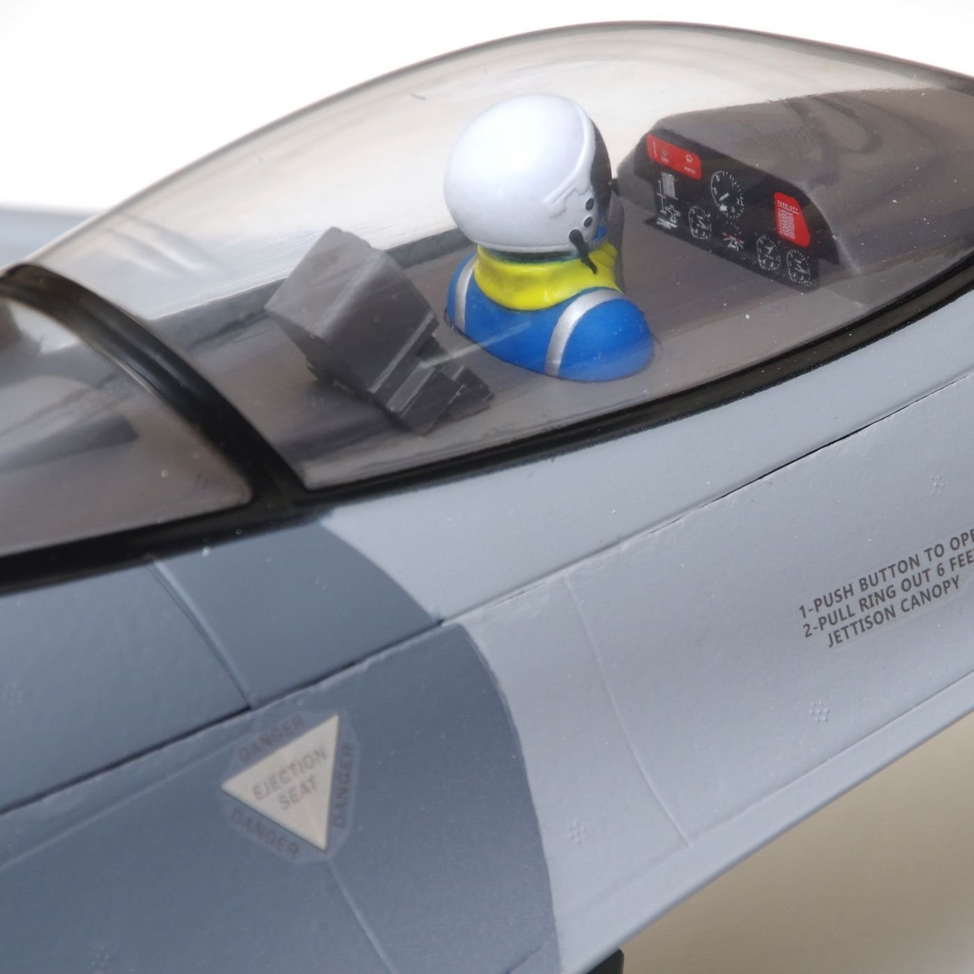 FMM1102P 70mm F-16C Fighting Falcon PNP
