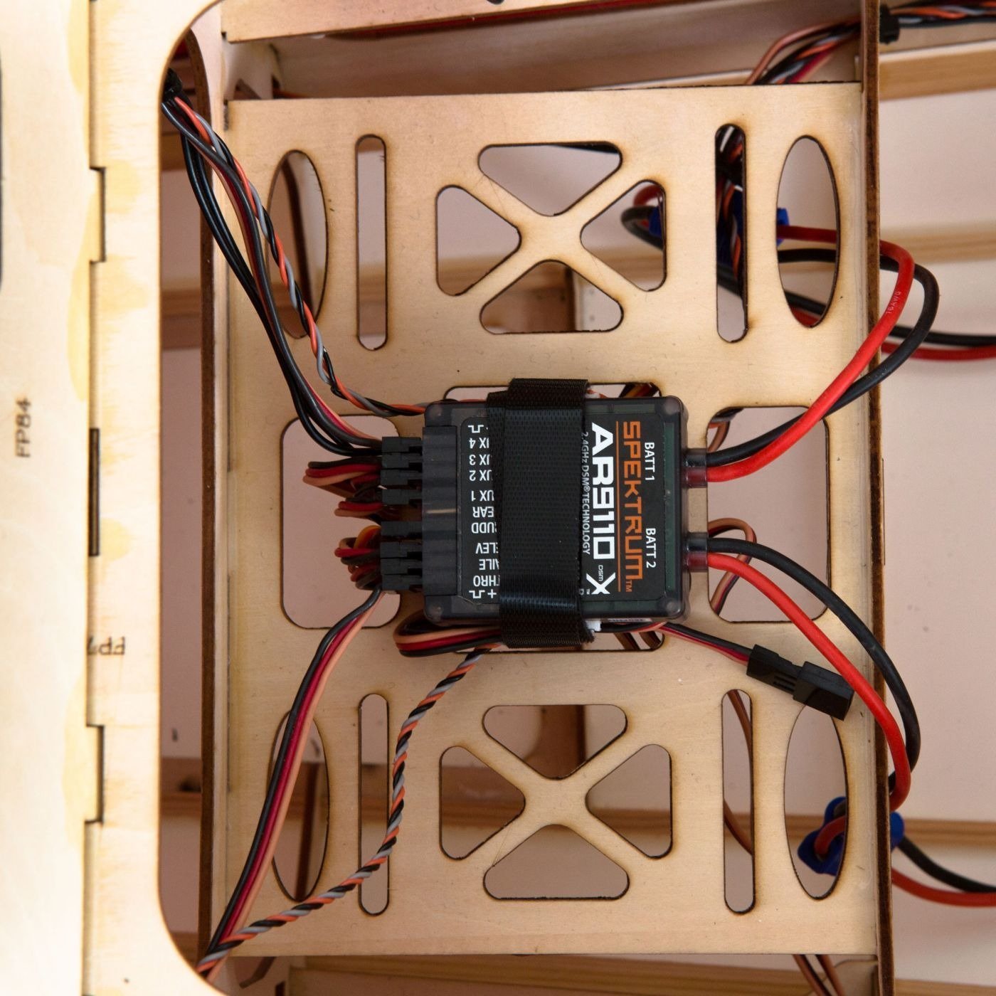 HAN9225 Extra 300X 120cc ARF (3 BOX)