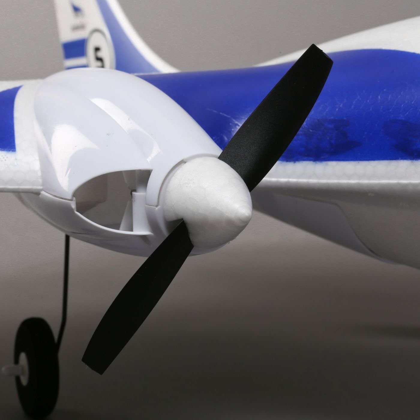 HBZ7900E Delta Ray RTF w/SAFE Technology